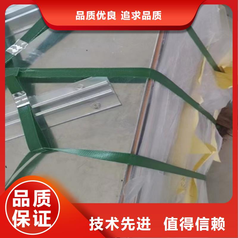 Gr-B-2E/4E波形梁鋼護欄常年現貨