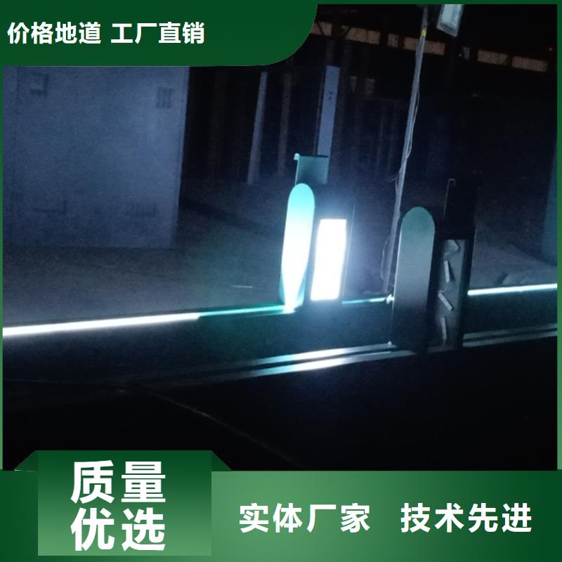 候車亭路燈箱打造行業(yè)品質