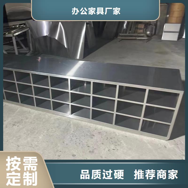 車間不銹鋼更衣柜耐磨損防腐蝕