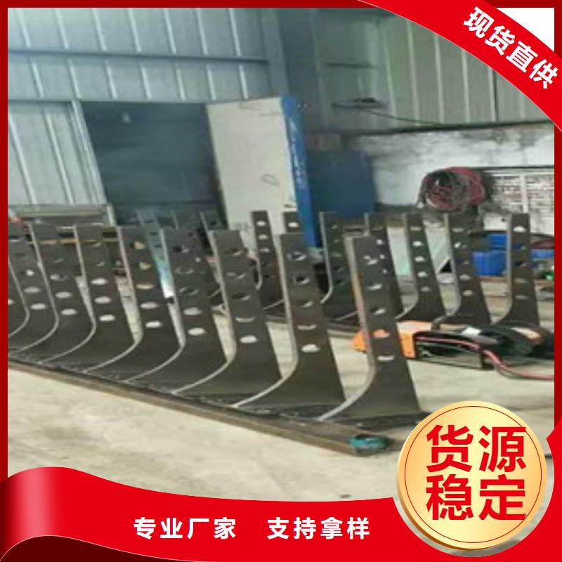 橋梁護欄立柱,不銹鋼復合管橋梁護欄廠家供應商