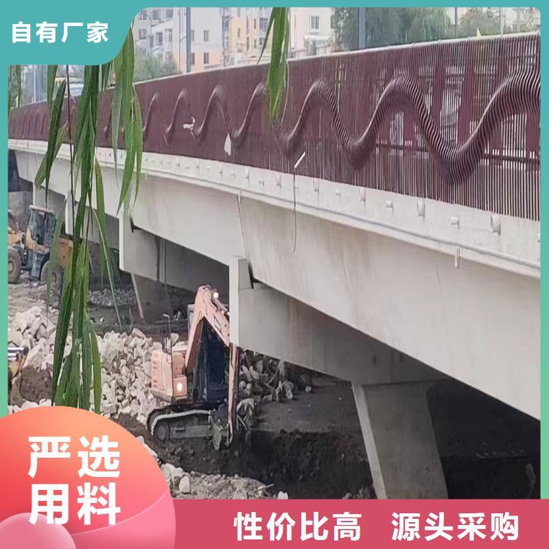 防撞燈光護(hù)欄實(shí)力雄厚