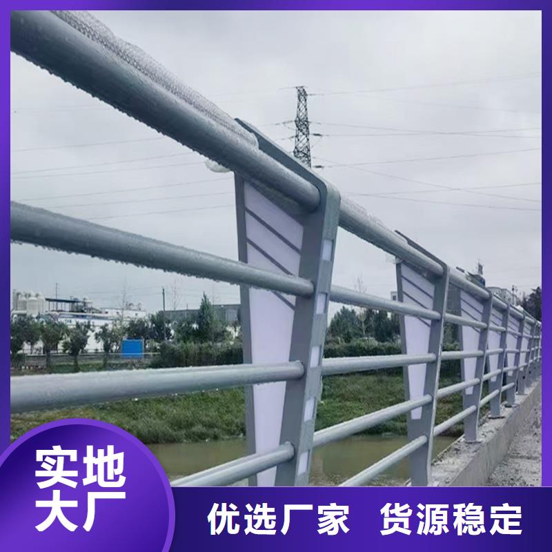 防撞燈光護(hù)欄實(shí)力雄厚
